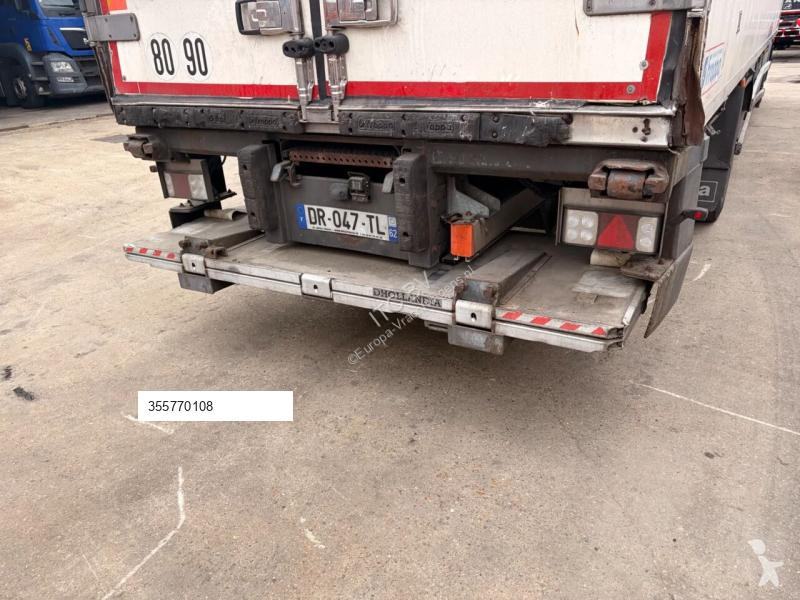 شاحنة Renault D 19 WIDE / CARRIER FRAPPA /...
