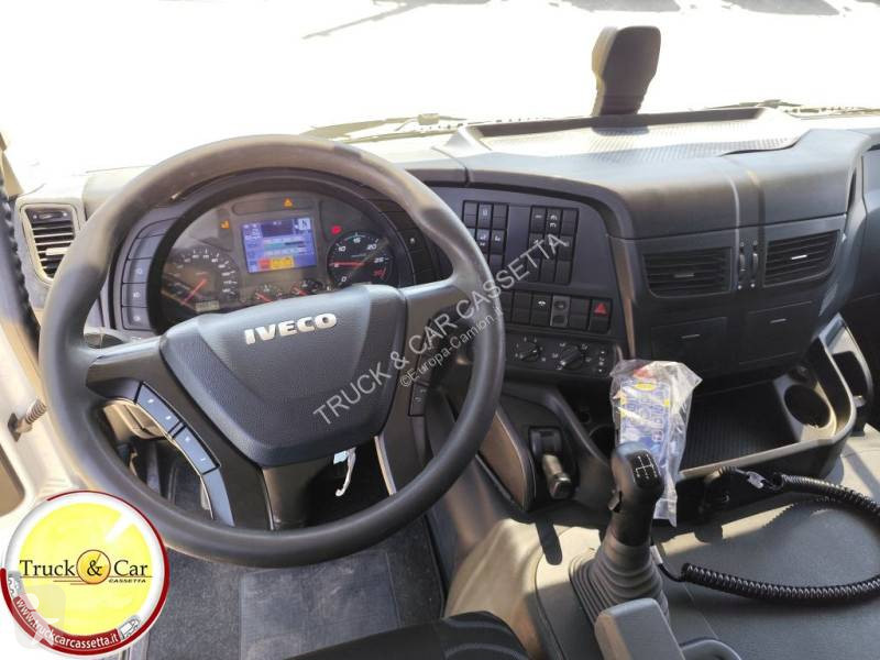 Iveco 260S40 truck