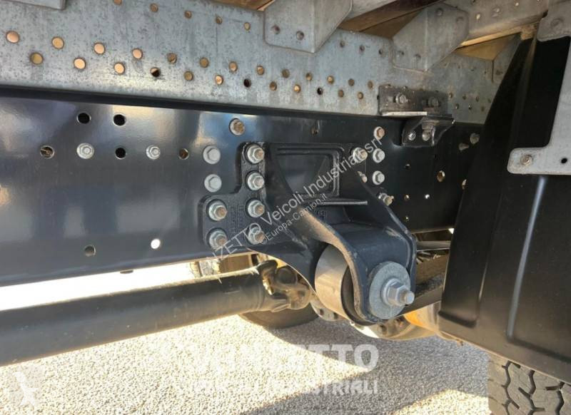 Iveco 120 E 28 P tector truck