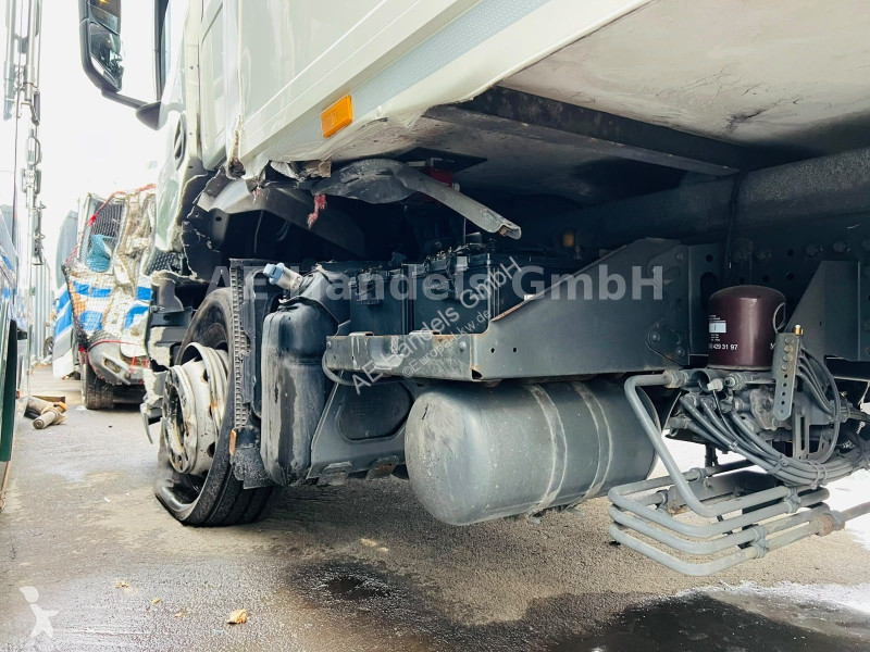 Kamion Mercedes 4 2543 BL L ClassicSpace...
