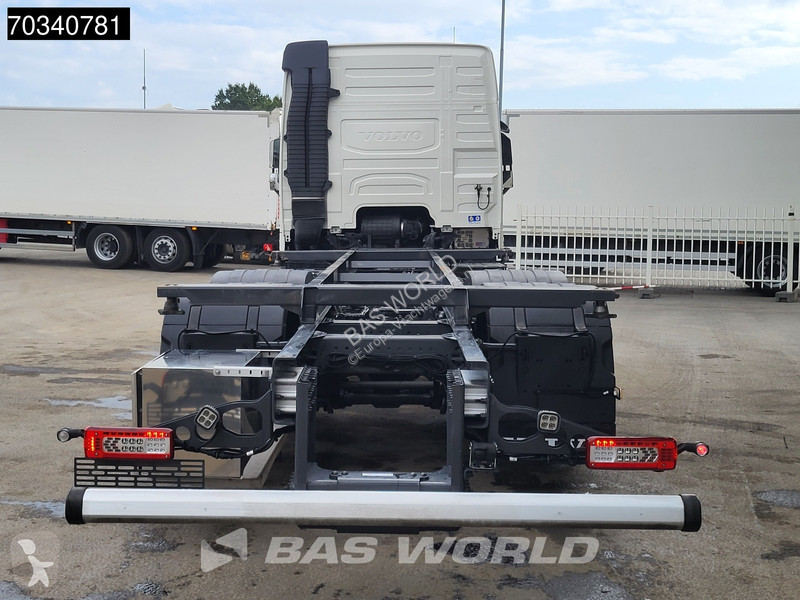 Volvo 420  6X2 ADR Full-Air Lift+Steering Axle...