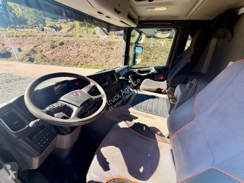 Scania 410 truck