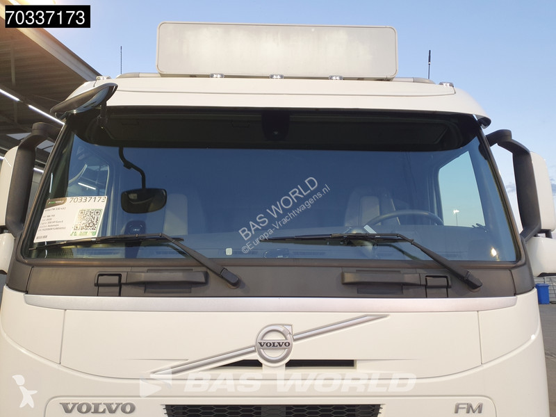 Volvo 330  4X2 EFFER 125/4S Crane Kran 1500kg...