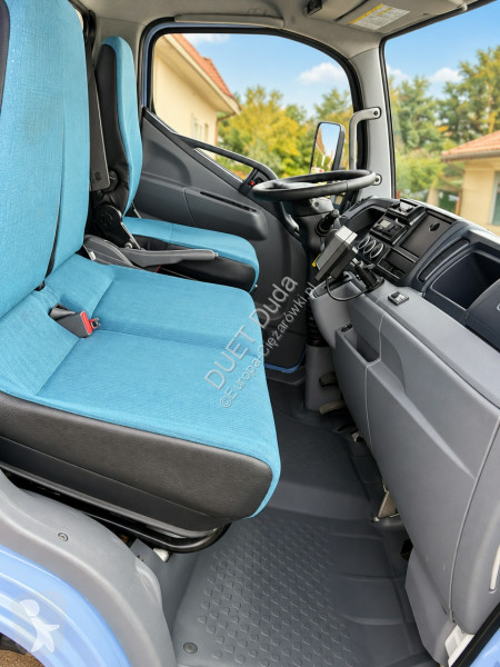Kamion Mitsubishi 7C18 3.0/180 KM Chłodnia Mroźnia