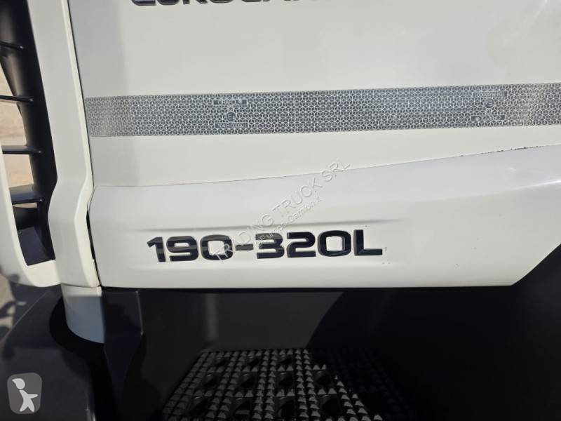 Iveco 180E32 truck