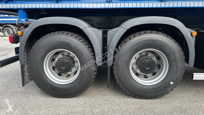 MAN TGS 33.520 6x4 truck