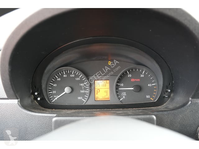 شاحنة Mercedes 318 CDI-D