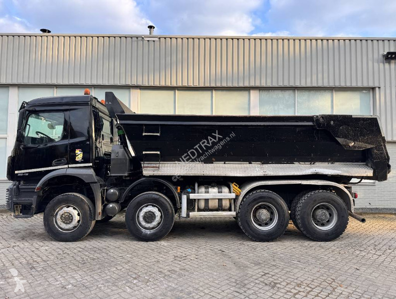 Kamion Mercedes AROCS 3246 8X4 TIPPER