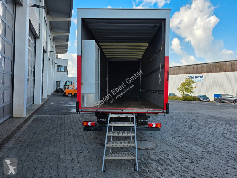 Mercedes 816 L Möbelkoffer Treppe truck