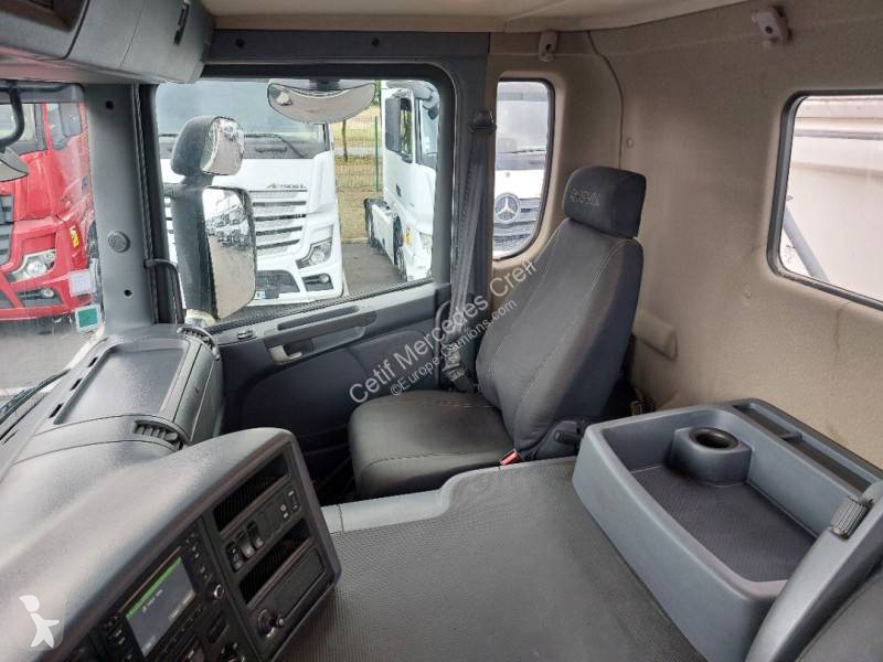 Camião Scania 410