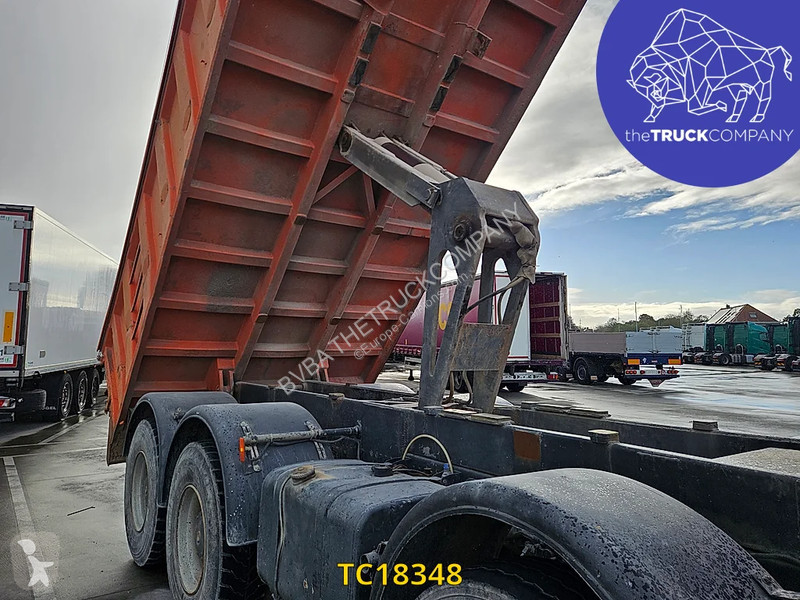Mercedes 3235 truck