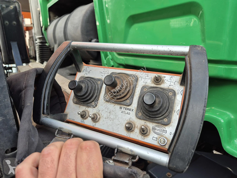 Lastbil MAN 26.400 6X2 Pritsche/ Crane Terex...