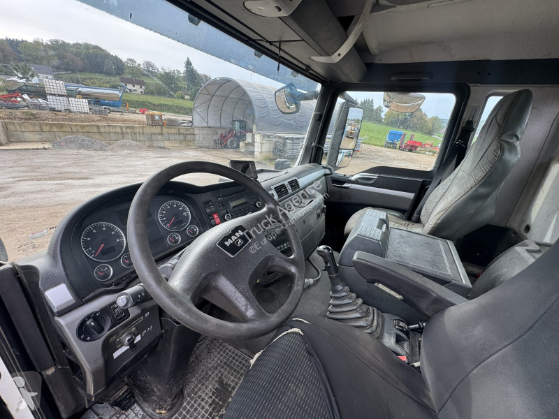 MAN  truck