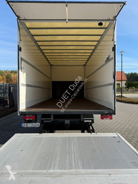 Kamion Iveco 72C18 Kontener HI-MATIC 15 Euro Palet