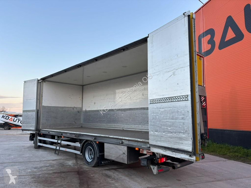 Kamion Volvo 240 4x2 BOX L=7702 mm