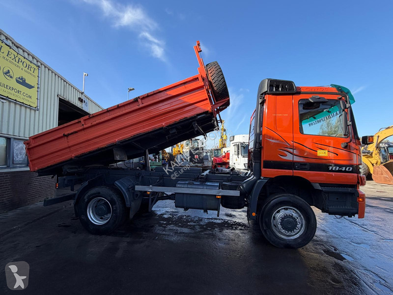 Vrachtwagen Mercedes 1840 Kipper - 4x4 - Manual...