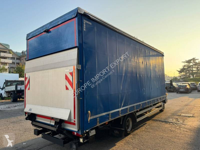 Mitsubishi Fuso 7C18 truck