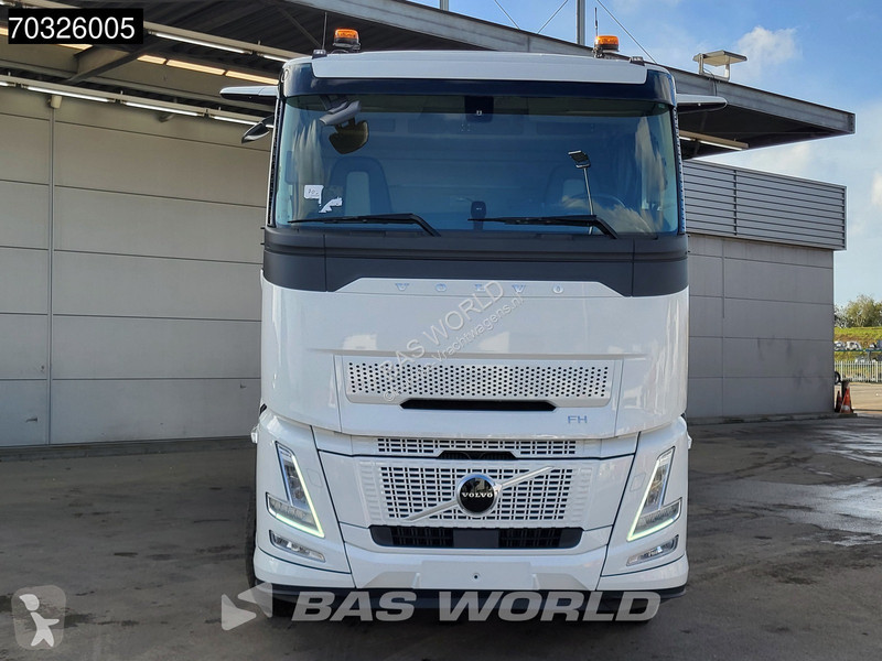 Vrachtwagen Volvo Aero 540 8X4 NEW! HYVA 30-62...
