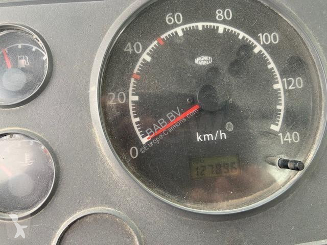 Teherautó Nissan 56.13