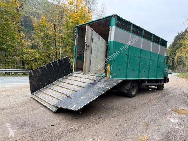 Teherautó  817L D VIEHLKW FÜR 7 KÜHE