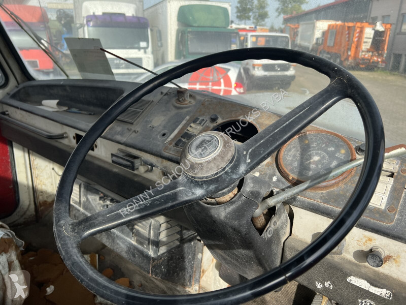 Vrachtwagen  V5 4x2 Saurer V5 4x2
