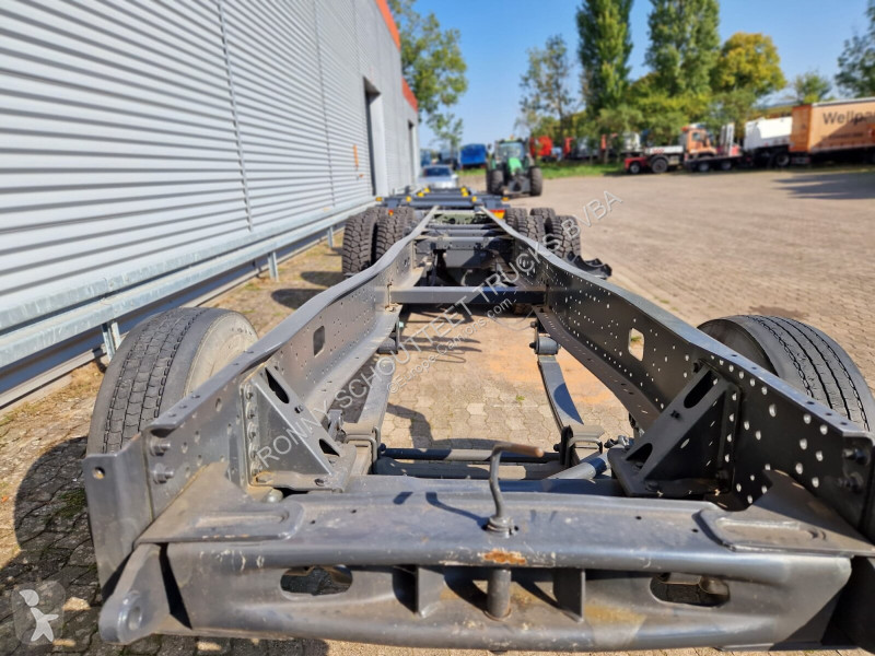 Lastbil  Trakker AD260T45 6x4, BRANDSCHADEN...