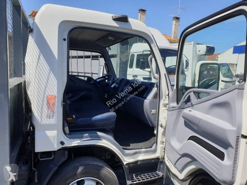 Camion Mitsubishi Fuso