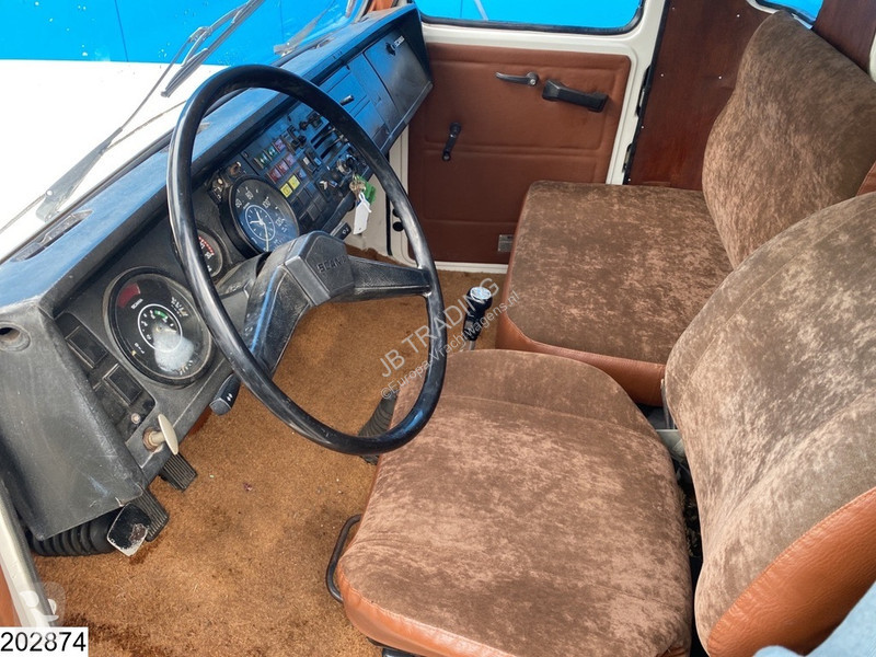 Camion Scania 111 6x4, Manual, Steel Suspension