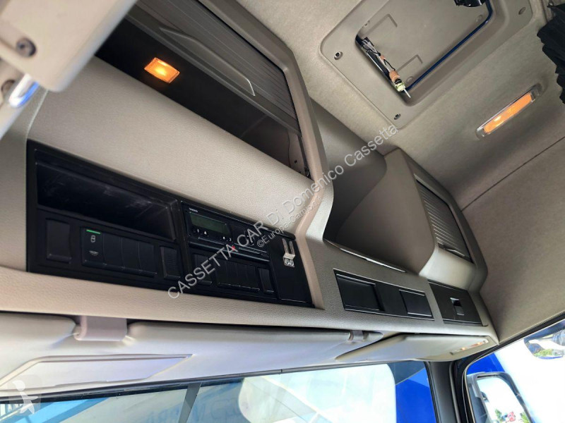 Camion Volvo FM 11 450 EURO 6 CABINA BASSA...