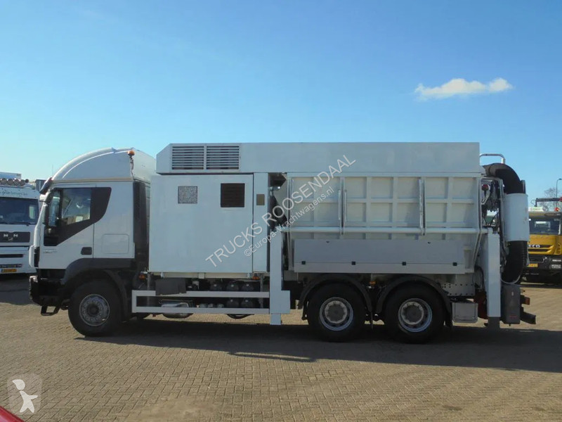 Camion Iveco 450 + Euro 5 + Zandzuiger + Manual...
