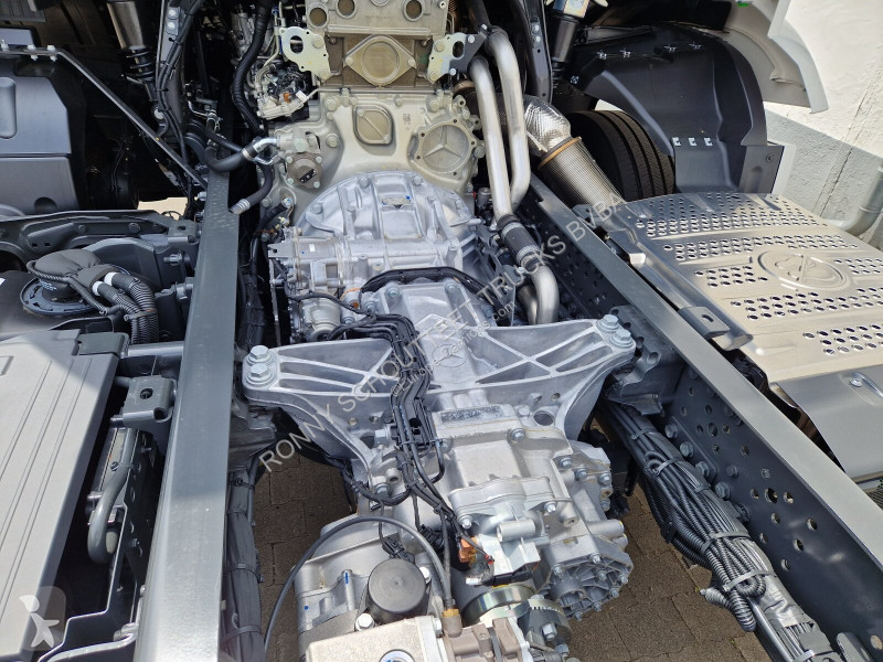 Kamion Mercedes Actros 2553 LL 6x2 Actros 2553...