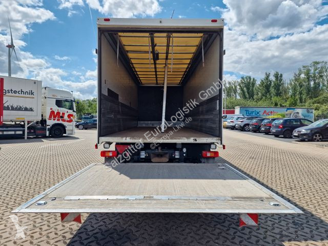 Lastbil Renault D wide / Ladebordwand / Getränke
