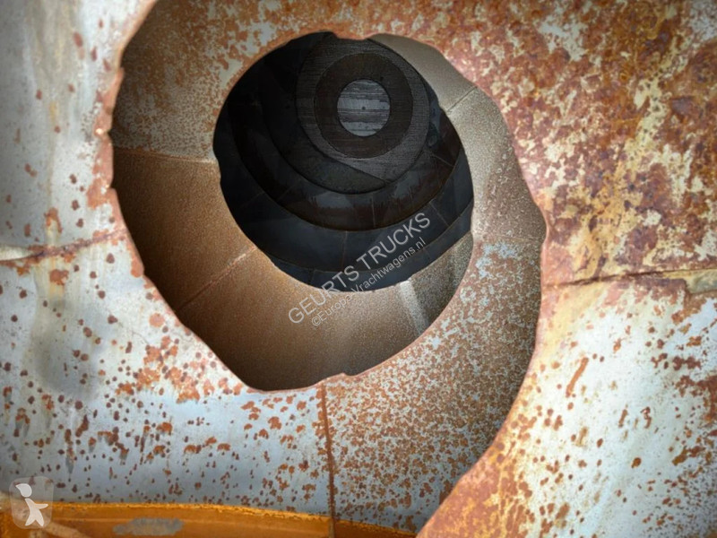 Kamion Volvo 8X4 + STETTER 9 M3 MIXER/MISCHER +...
