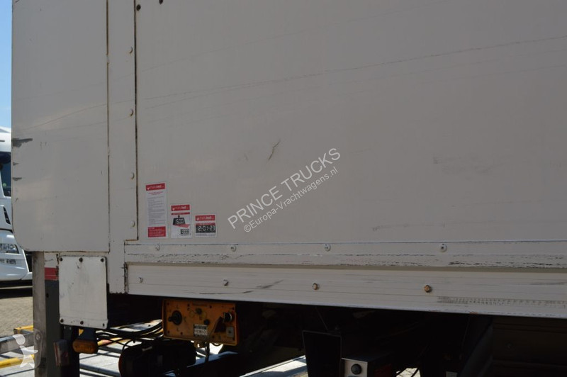 Vrachtwagen Renault 270 * MANUAL * EURO5 * 4X2 *