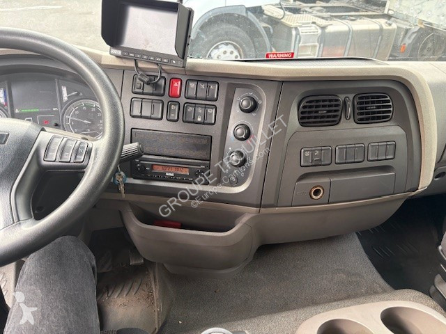 شاحنة DAF 12 TONNES 210 CV HAYON PORTE RELEVANTE