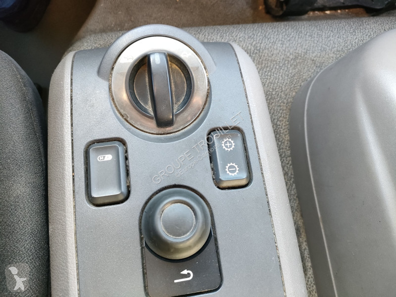 شاحنة DAF 12 TONNES 210 CV HAYON PORTE RELEVANTE