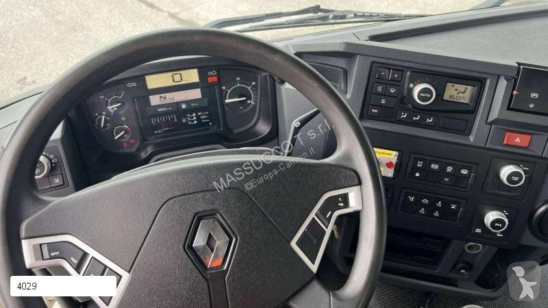 Kamion Renault KERAX 6X4