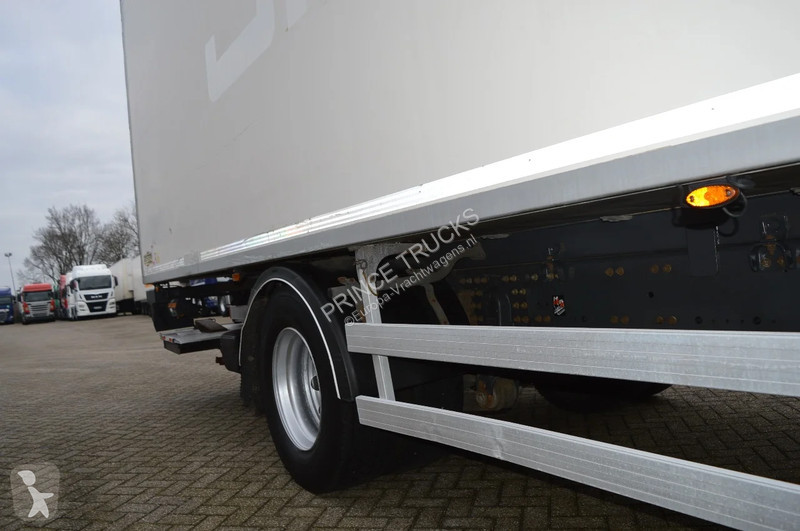 Camion Volvo * EURO5 * CARRIER SUPRA 950MT * 4X2 *