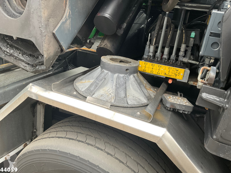 Camion DAF FAX 85  410 Euro 5 Fassi 66 Tonmeter...