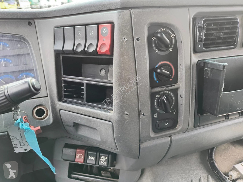 Camion Renault 270 13500L FUEL / CARBURANT...