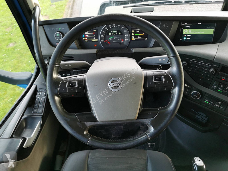 Camion Volvo 6X2 HIAB 117K PRO
