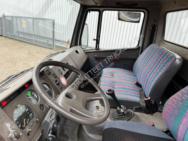 عربة نفعية Mercedes 811 K 4x2 811 K 4x2