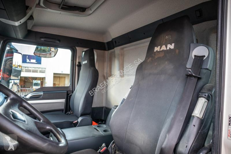 Camion MAN 32.360 BB+ MIXER 9M³