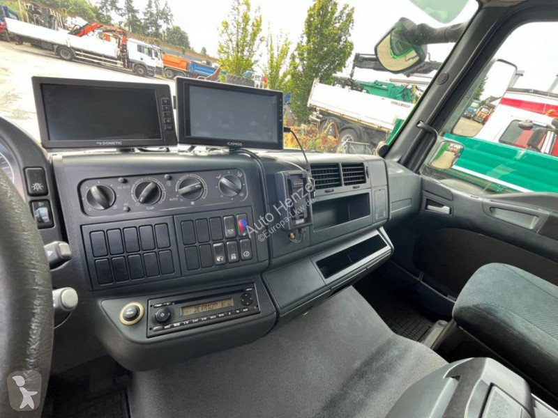 Camion MAN TG-L 12.220 4x2 BL Standardkoffer...