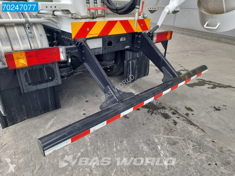 Camión Shacman L3000 8X4 NEW 8m3 Liebherr Mixer...