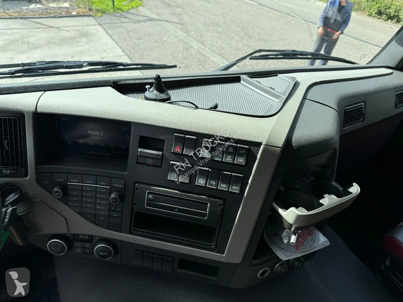 Kamion Volvo 460 8X4 PALFINGER PK53002 + FLY...