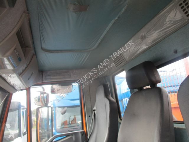 Kamion Iveco TRAKKER 4X4-WINTERDIENST-ORG KM -TOP