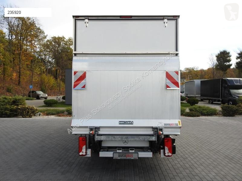 Kamion Mercedes SPRINTER KONTENER WINDA 8 PALET...