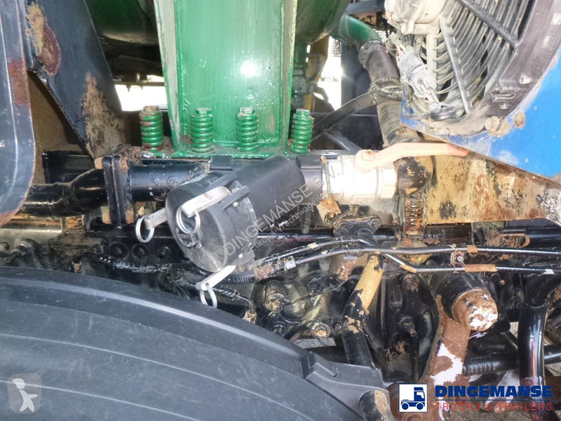 Lastbil Mercedes 3236 8x4 RHD vacuum tank