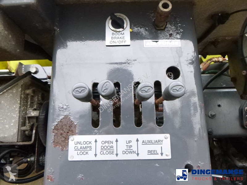 Camion Renault 180.14 dxi 4x2 RHD Euro 5 vacuum...